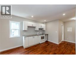 Kitchen - 104 Beach Road Unit# A, Hamilton, ON L8L3Z9 Photo 6