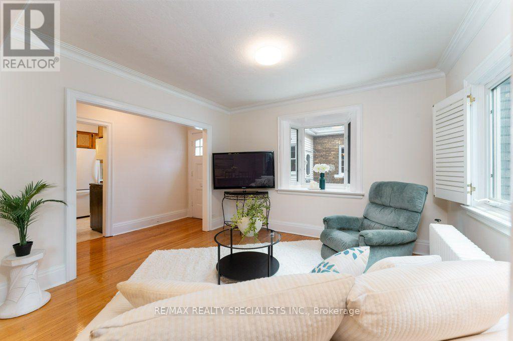 58 Franklin Avenue, Toronto, ON photo 11