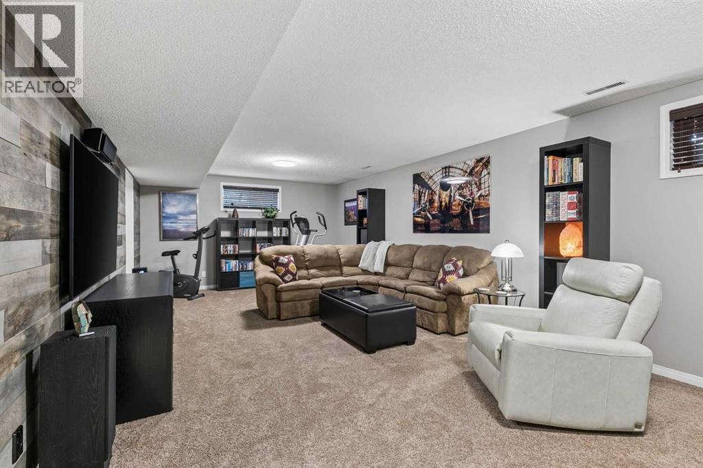 278 Douglasdale Point SE photo 26