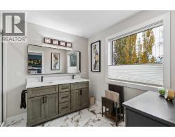 278 Douglasdale Point Se, Calgary, AB T2Z3A2 Photo 17