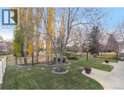 278 Douglasdale Point Se, Calgary, AB T2Z3A2 Photo 35