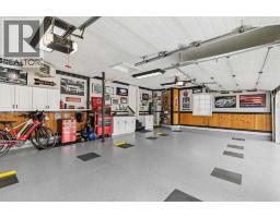 278 Douglasdale Point Se, Calgary, AB T2Z3A2 Photo 32