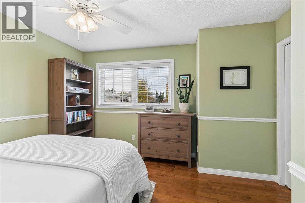 278 Douglasdale Point SE photo 25