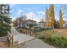 278 Douglasdale Point Se, Calgary, AB T2Z3A2 Photo 42