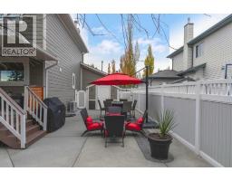 278 Douglasdale Point Se, Calgary, AB T2Z3A2 Photo 39