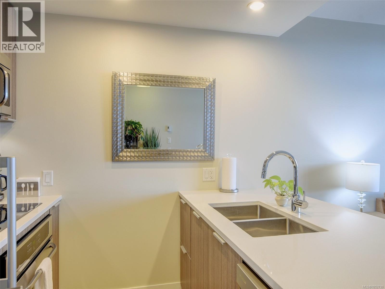 1010 728 Yates Street, Victoria