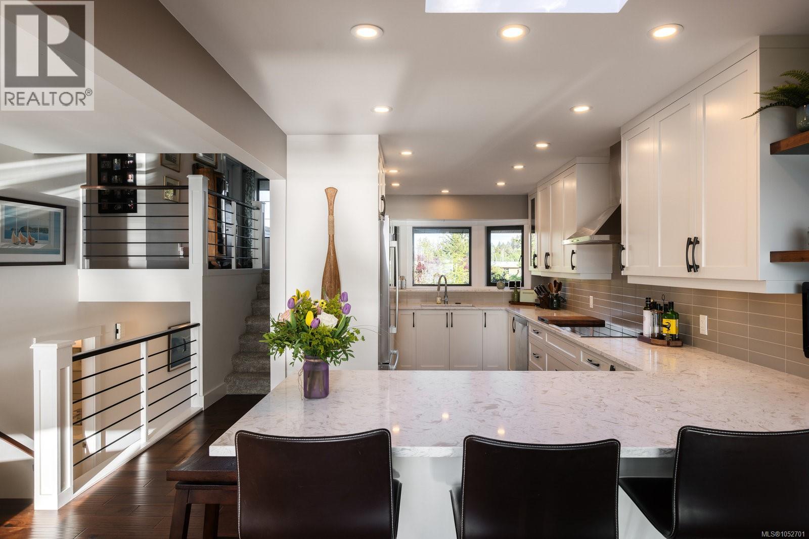  10639 Blue Heron Road, North Saanich