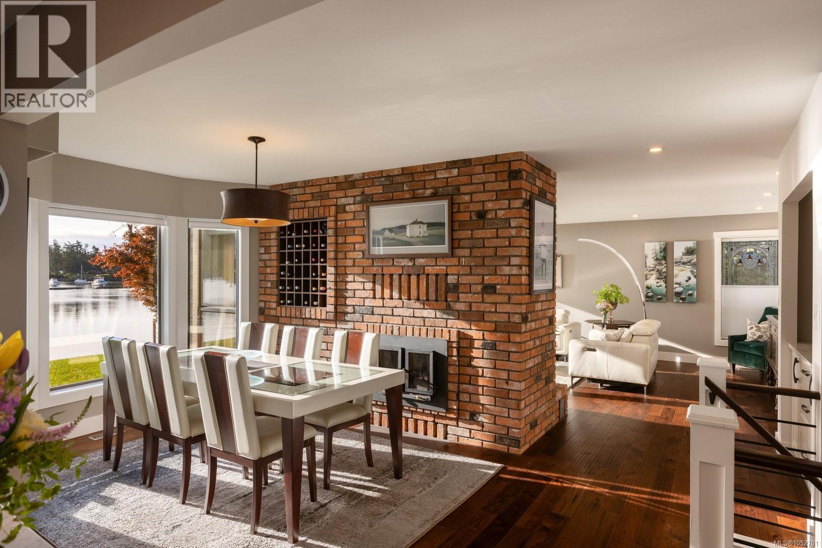  10639 Blue Heron Road, North Saanich