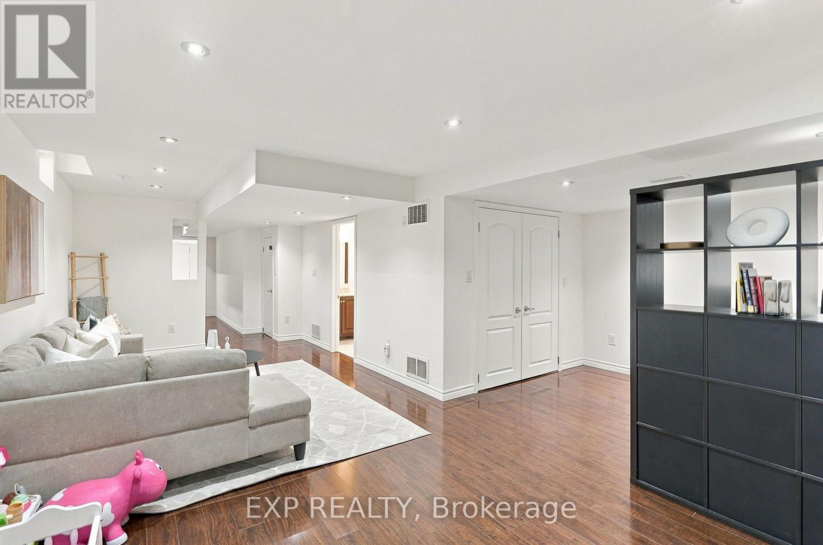 262 Wilfred Murison Avenue, Markham, ON photo 35