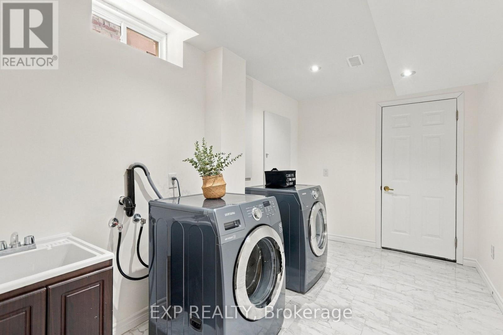 262 Wilfred Murison Avenue, Markham, ON photo 38