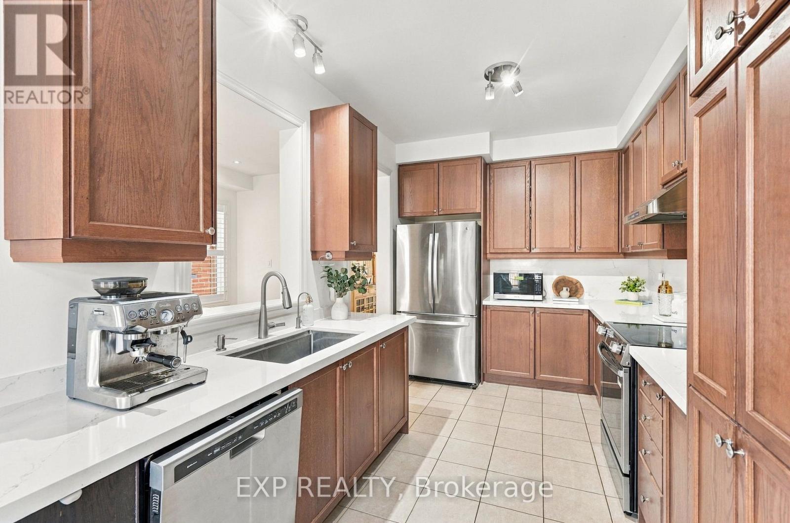 262 Wilfred Murison Avenue, Markham, ON photo 9