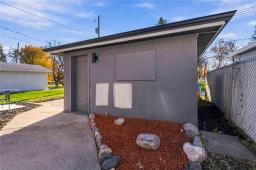 158 Anderson Avenue, Winnipeg, MB R2W1E2 Photo 43