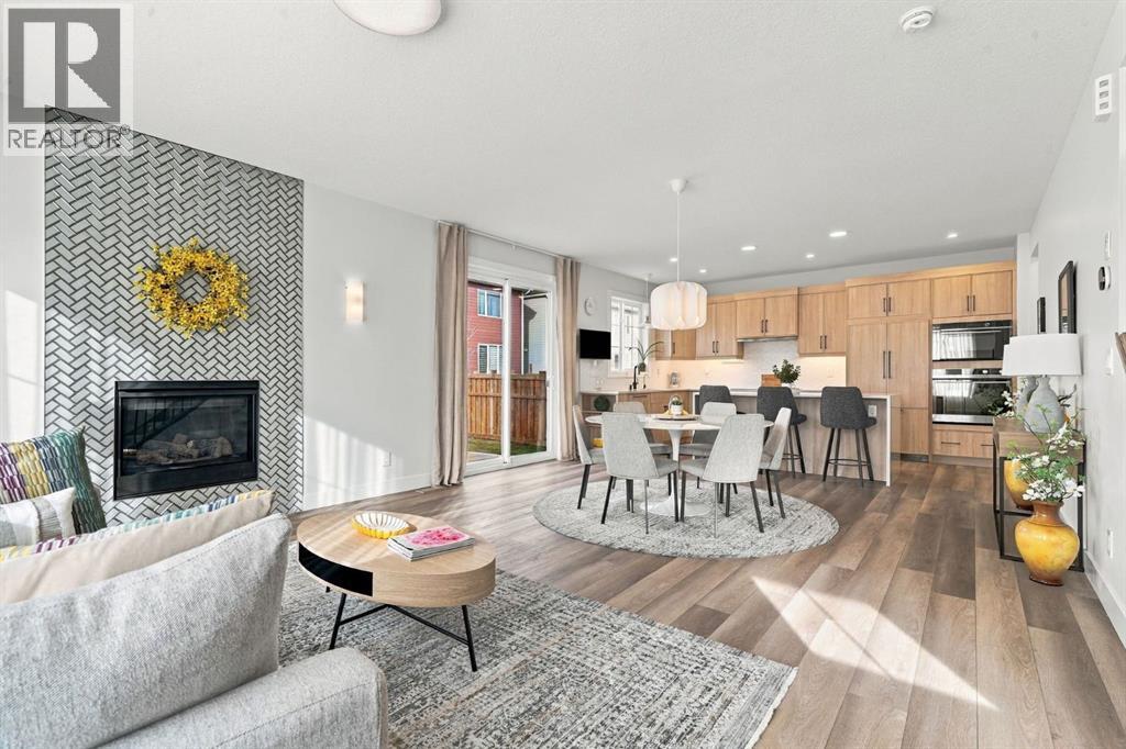 24 Yorkville Terrace SW photo 5