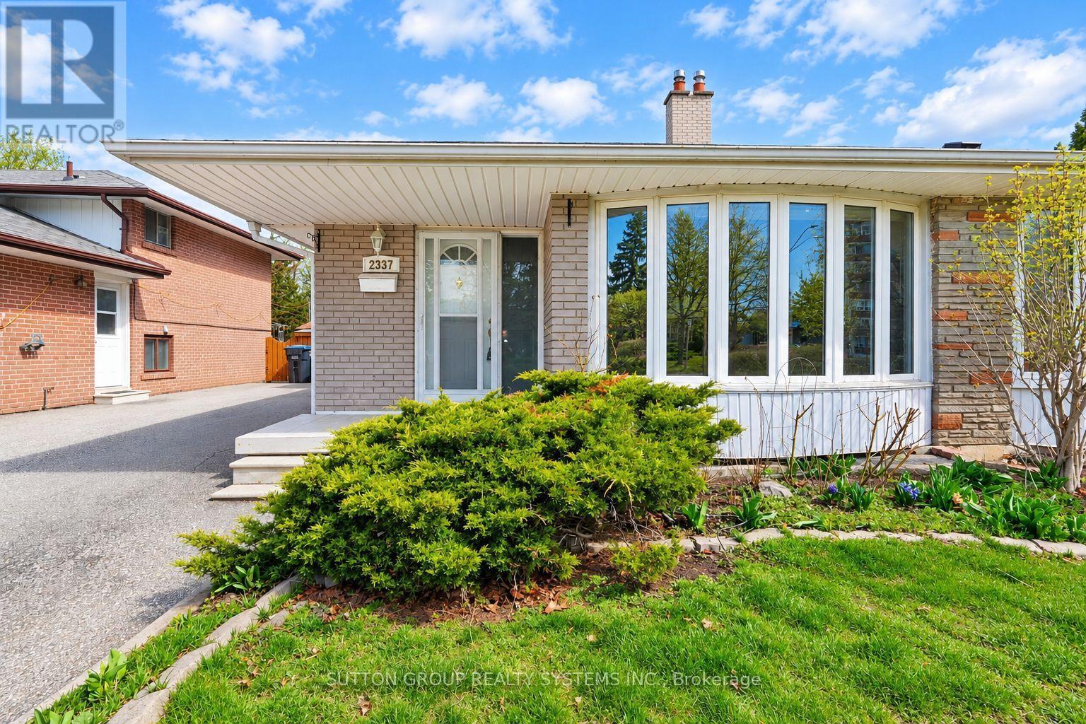 Photo of 2337 Padstow Crescent