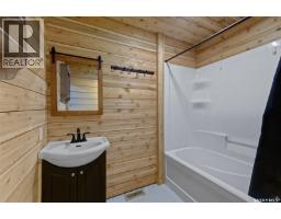 1 Railway Avenue W, Meath Park, SK S0J1T0 Photo 18