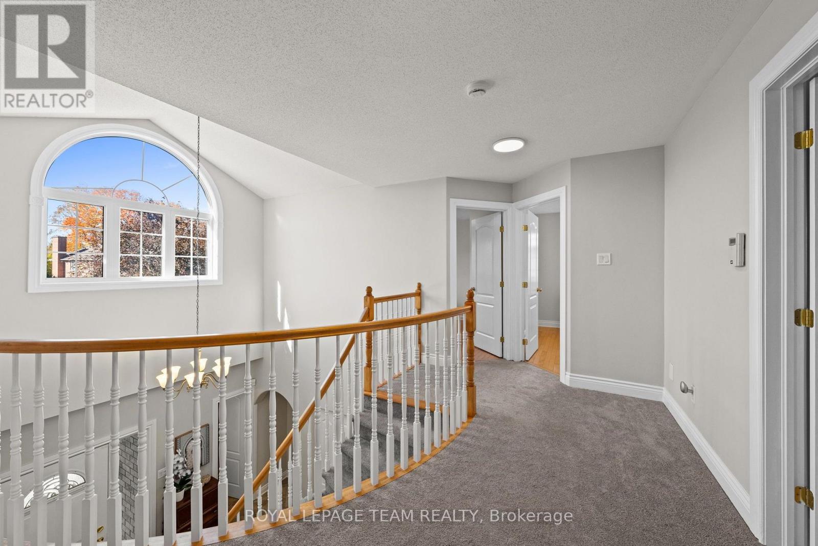 136 SHAUGHNESSY CRESCENT - 29