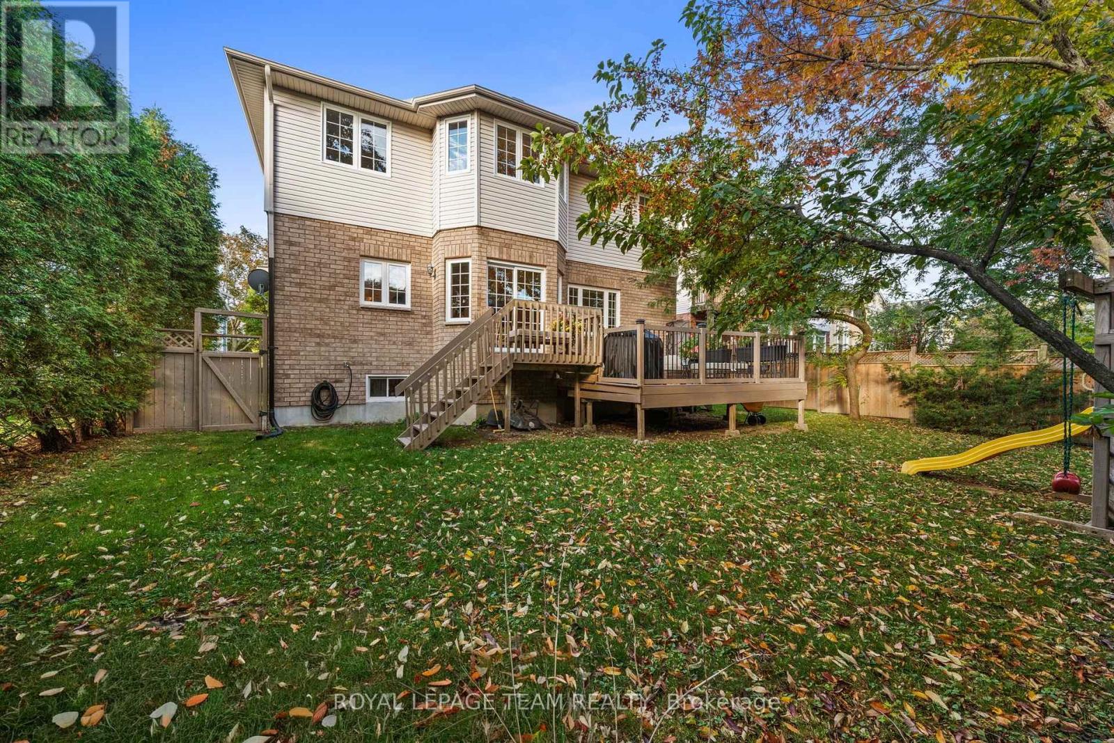 136 SHAUGHNESSY CRESCENT - 41