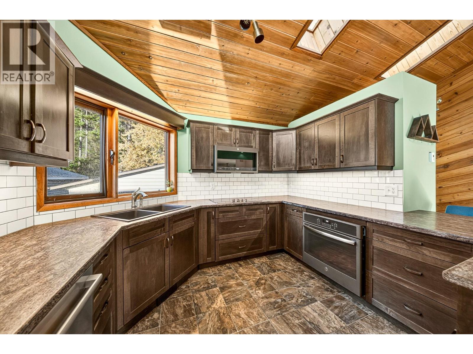 407 Maple Street - 15