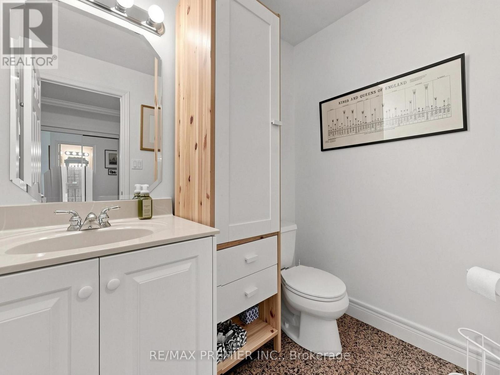#301- 30 Anglesey Boulevard, Toronto, ON photo 17