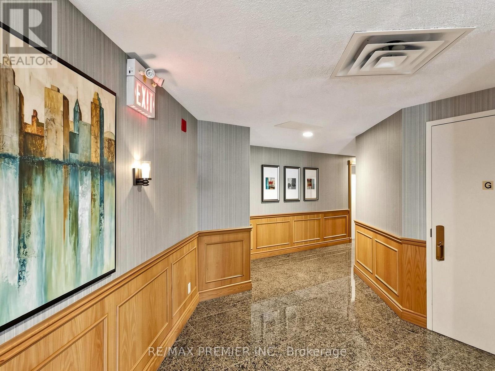 #301- 30 Anglesey Boulevard, Toronto, ON photo 39
