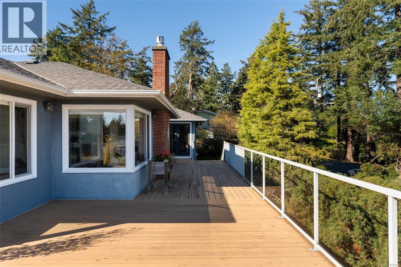  2015 Pauls Terrace, Saanich