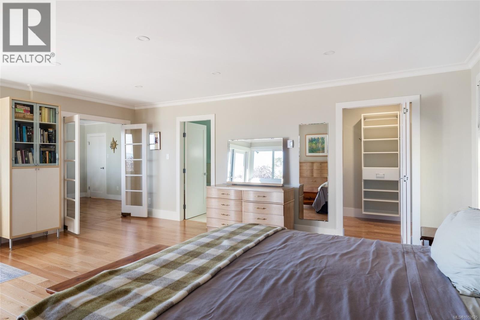  2015 Pauls Terrace, Saanich