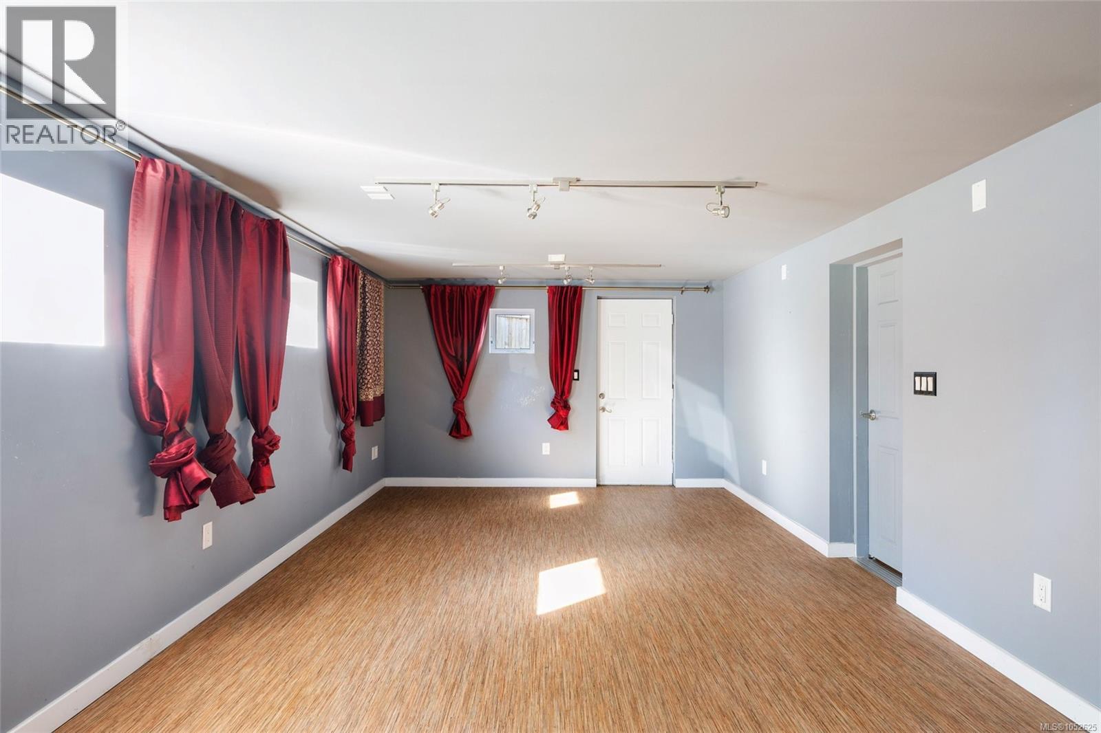  2015 Pauls Terrace, Saanich