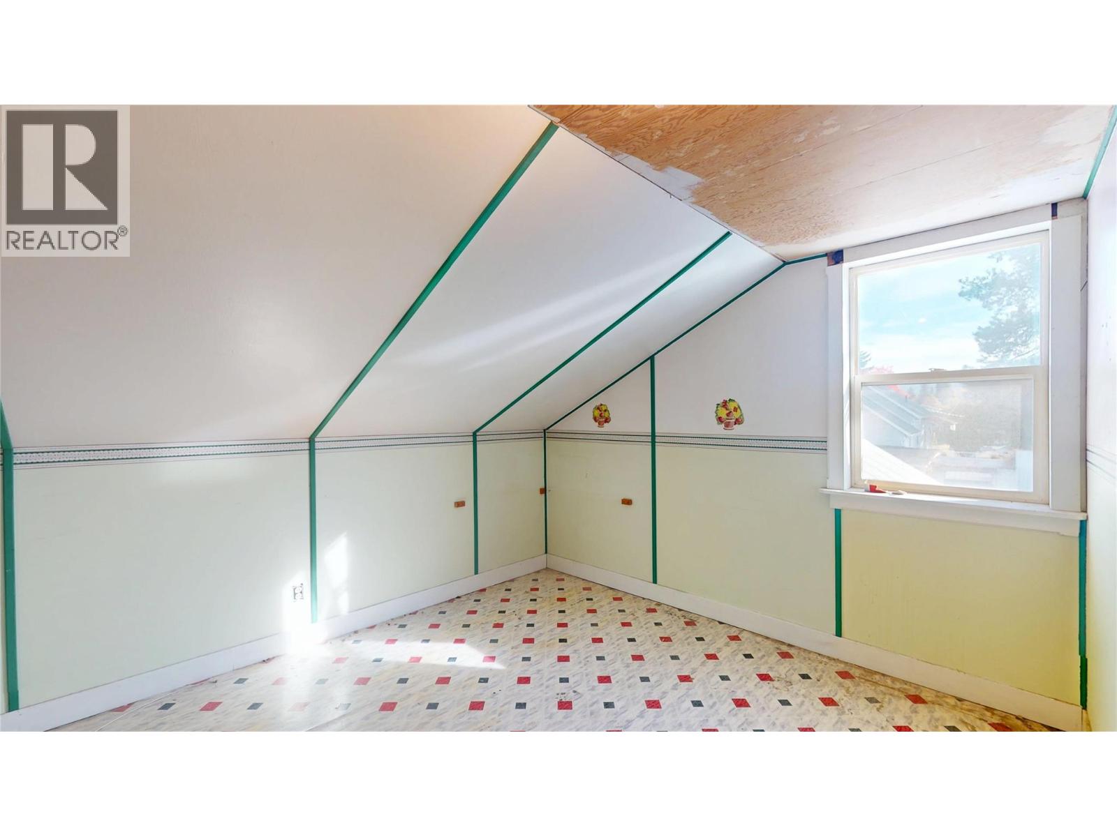 312 3rd Avenue S - 32