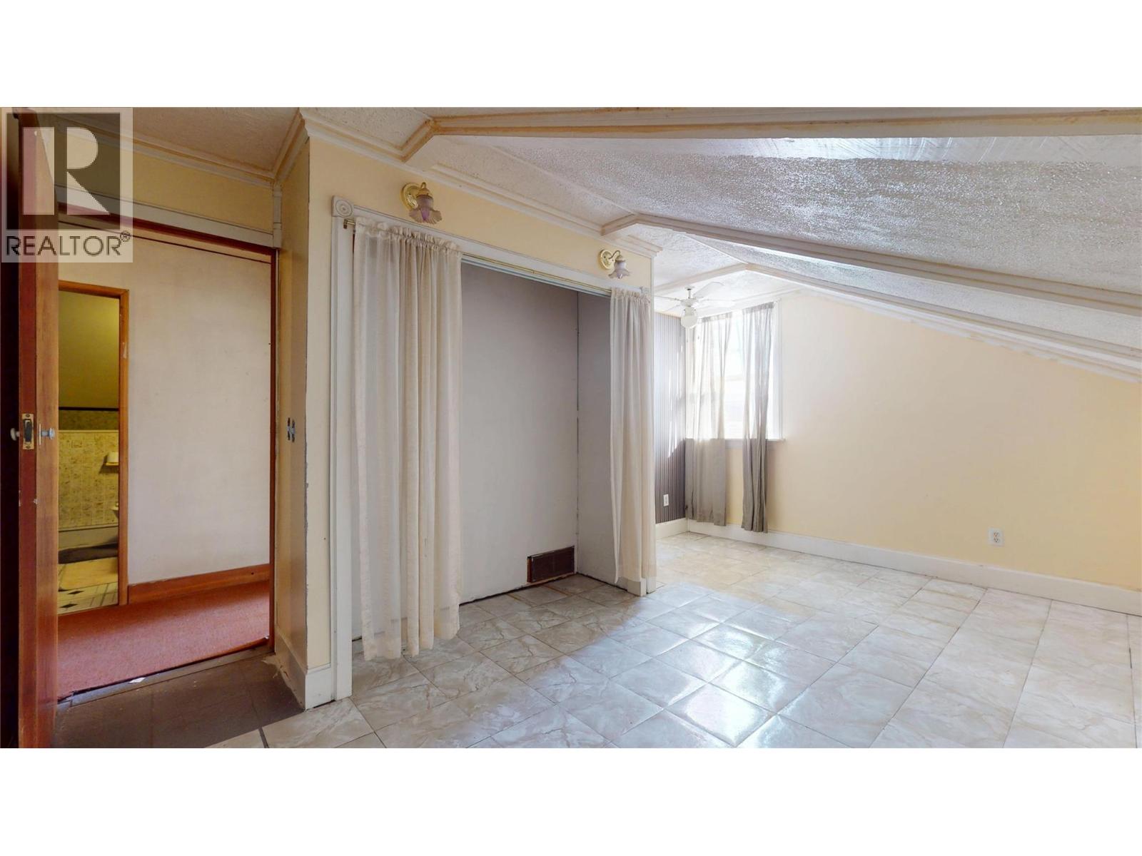 312 3rd Avenue S - 35