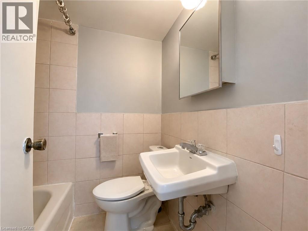 1 Bed, 1 Bath Apartment for Rent in London – 432 CLARENCE Street Unit# 5, London – MLS# 40872868 - Image 5