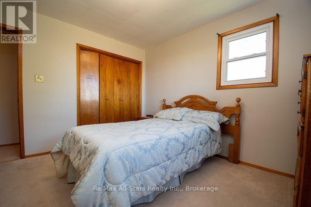 1067 Fleetwood Road, Kawartha Lakes, ON photo 18