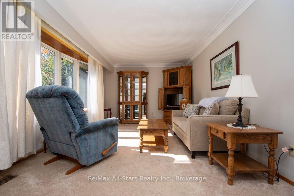 1067 Fleetwood Road, Kawartha Lakes, ON photo 6