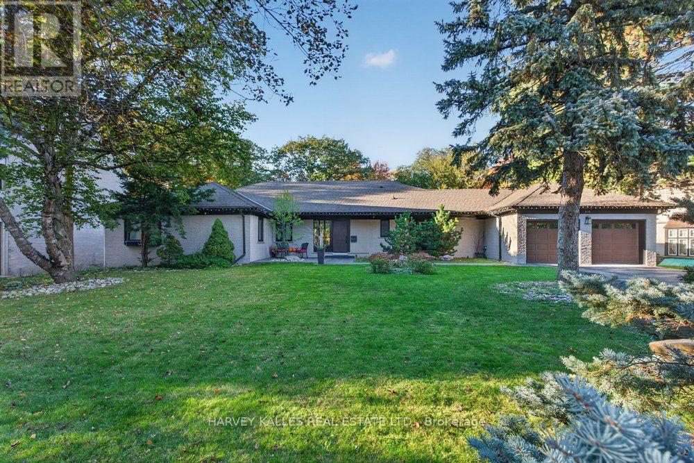 140 Sandringham Drive, Toronto, ON photo 3