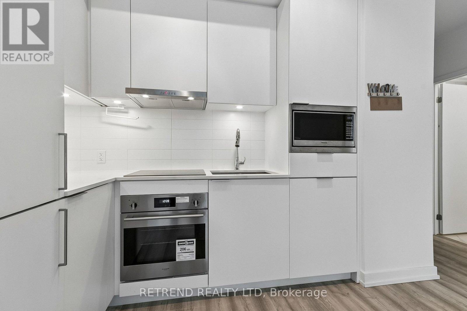 7 Golden Lion Heights, Toronto, ON photo 18