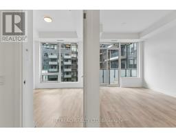 7 Golden Lion Heights, Toronto, ON M2M0C1 Photo 10