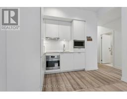 7 Golden Lion Heights, Toronto, ON M2M0C1 Photo 16