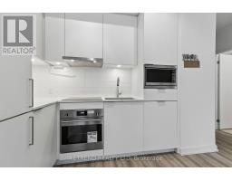 7 Golden Lion Heights, Toronto, ON M2M0C1 Photo 18