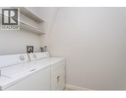 206 137 E 1st Street, North Vancouver, BC V7L1B2 Photo 17