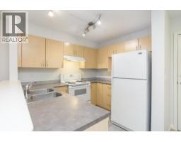 206 137 E 1st Street, North Vancouver, BC V7L1B2 Photo 14