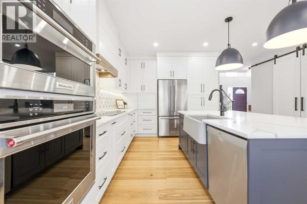 383 Springborough Way SW, Calgary — photo 9