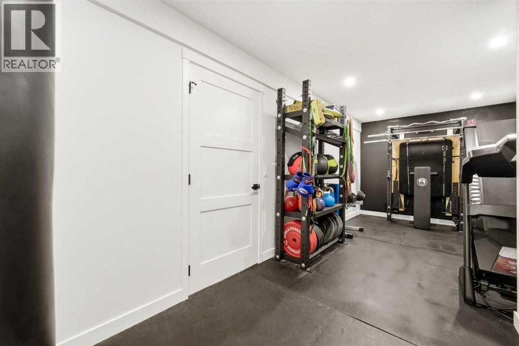 383 Springborough Way SW photo 37