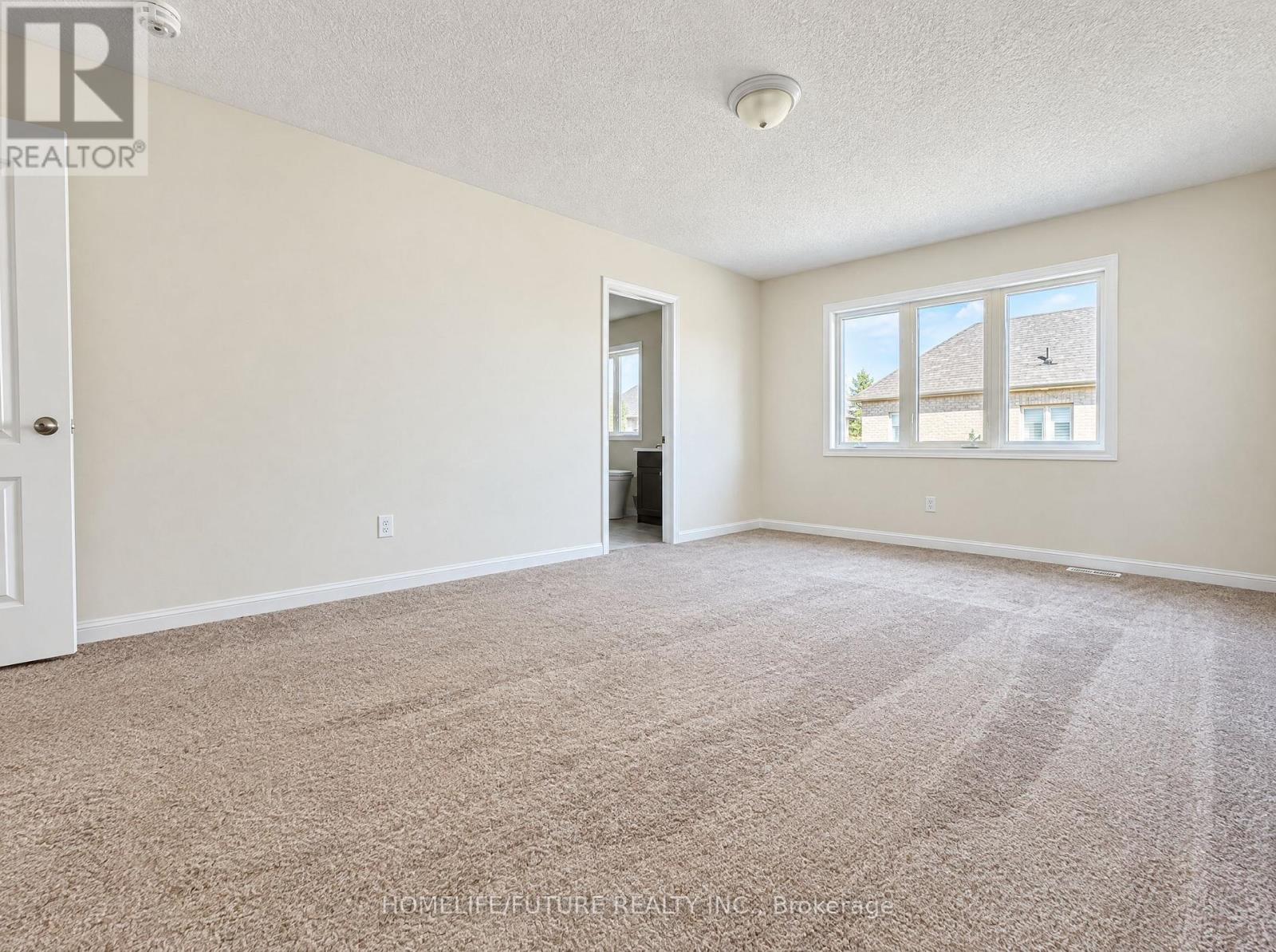 81 Hurst Drive, Ajax, ON photo 12