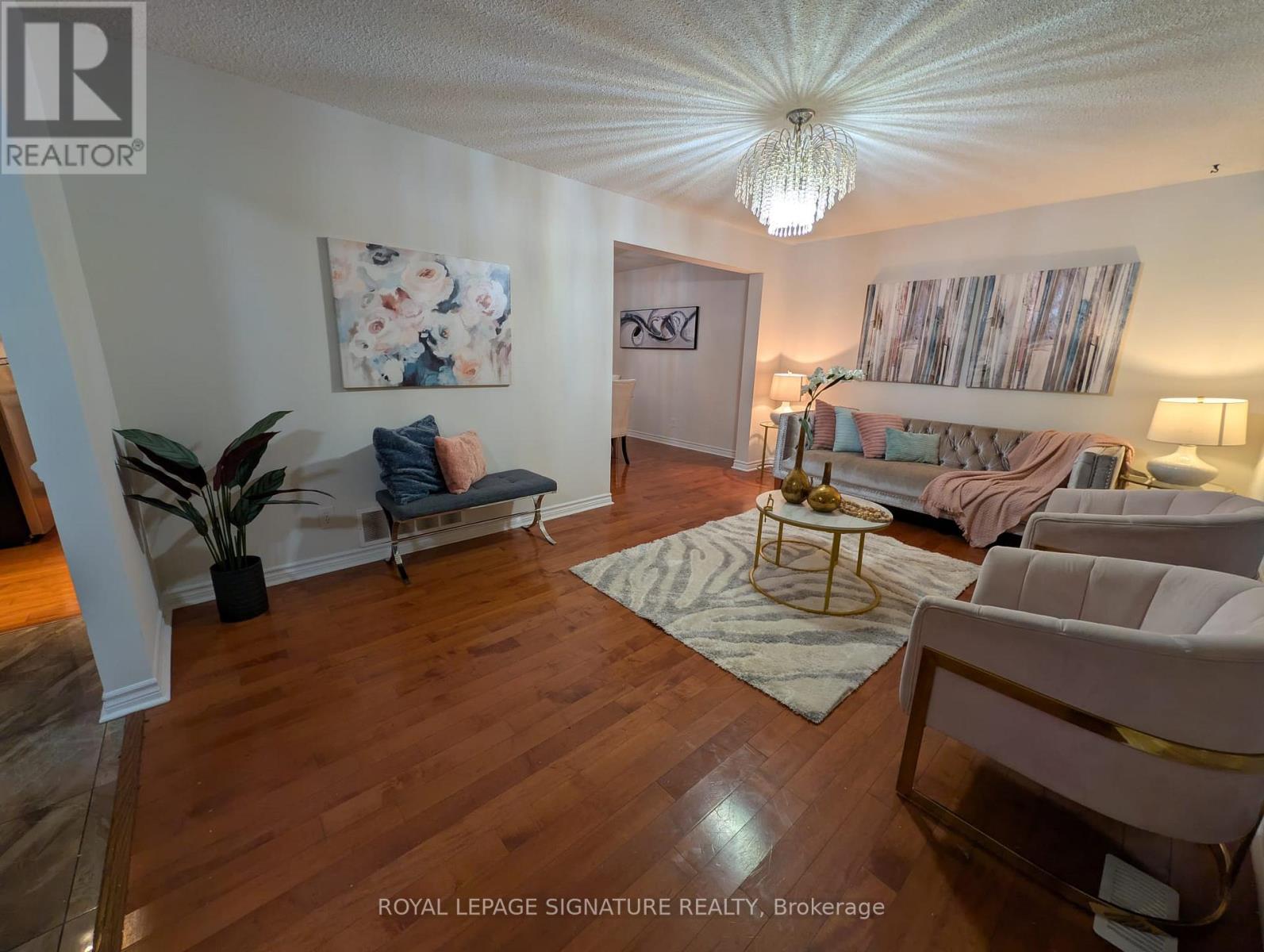 19 Starlake Drive, Toronto, ON photo 4