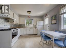 Eat in kitchen - 124 Queensway Drive, St  Jacobs, ON N0B2N0 Photo 7