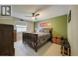 124 Queensway Drive, St  Jacobs, ON N0B2N0 Photo 15