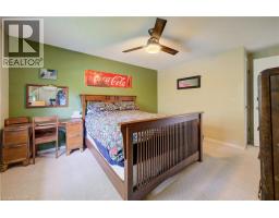 124 Queensway Drive, St  Jacobs, ON N0B2N0 Photo 16