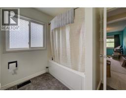 124 Queensway Drive, St  Jacobs, ON N0B2N0 Photo 20