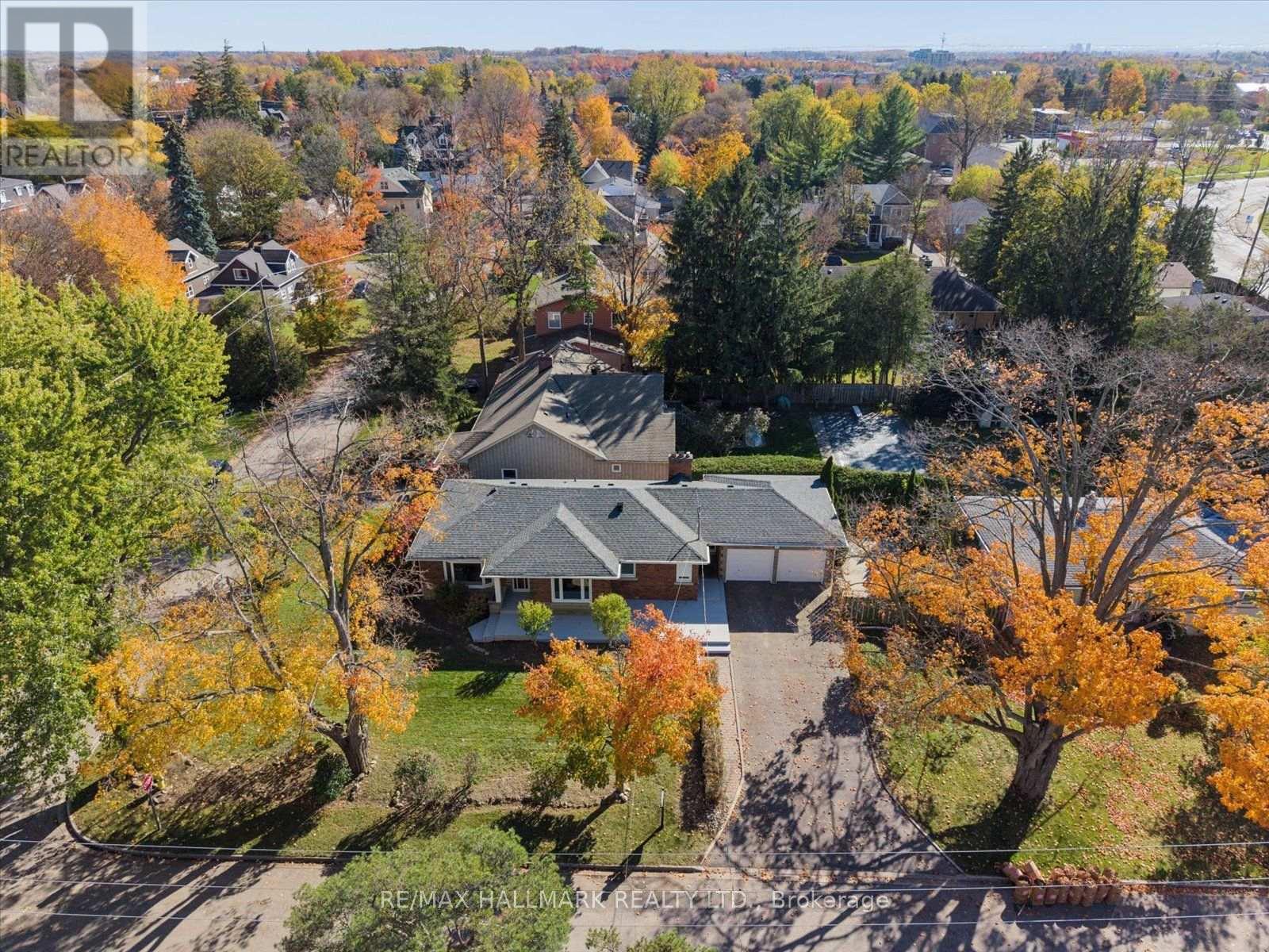 252 Harold Avenue, Whitchurch-Stouffville, ON photo 2