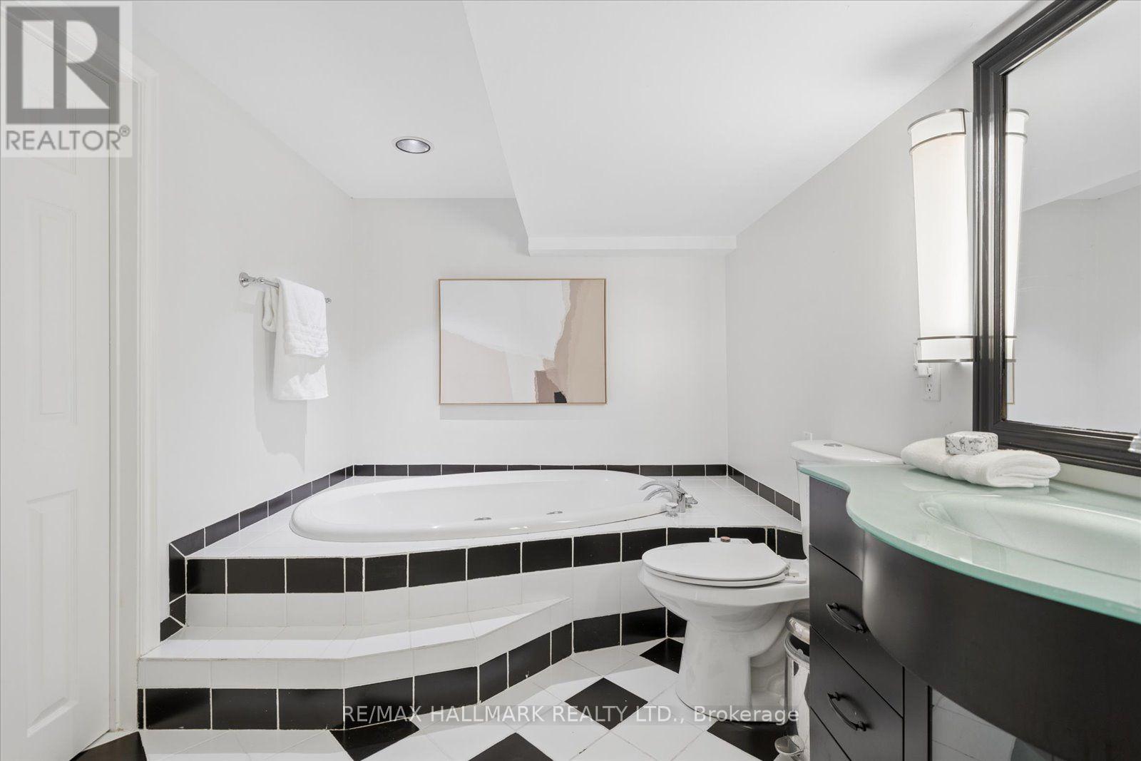 252 Harold Avenue, Whitchurch-Stouffville, ON photo 37