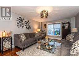 164 Carlyle Crescent, Aurora, ON L4G6P8 Photo 9